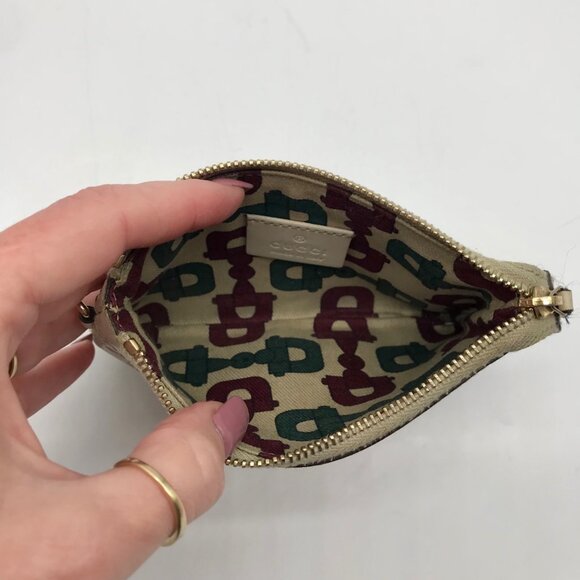 Gucci Off-White Monogram Leather Zip Wallet - Picture 10 of 11